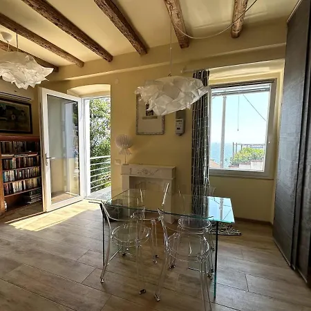 Stylish Seaside With Garden & Gulf Views Daire