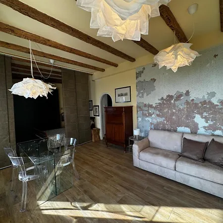 Stylish Seaside With Garden & Gulf Views Apartmán Terst